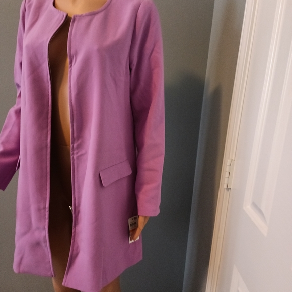 Suit - Picture 11 of 15